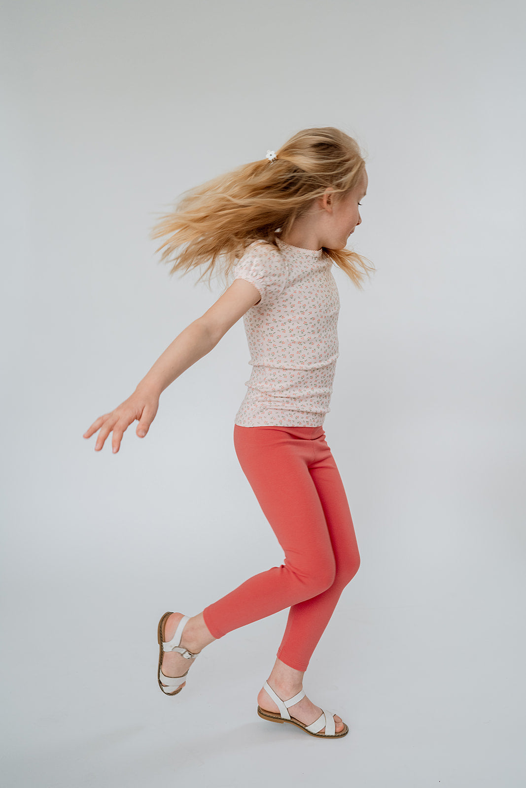 Beaufort Tee | Dancing Petals